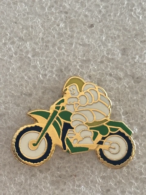 Pin's, Démons & Merveilles, Moto de cross jaune