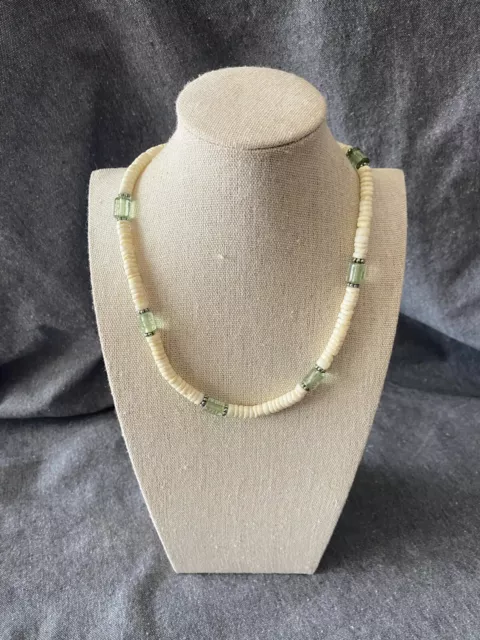 Panama Jack Puka Shell Green Glass Necklace Beaded Silver Tone Clasp 17”