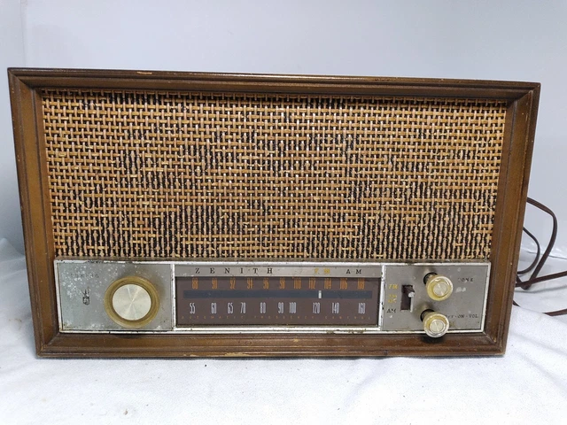 Zenith T350 Long Distance Radio.   Works