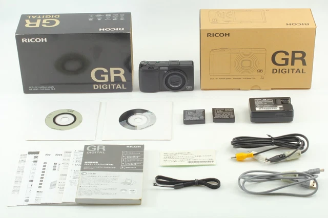 [Top Mint in Box] Ricoh GR Digital 8.1MP Compact Digital Camera From JAPAN 811