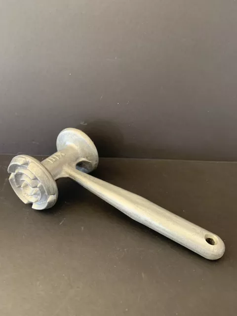 https://www.picclickimg.com/pQ4AAOSwKpRjm1O6/Vintage-DIX-Cast-Aluminum-Meat-Tenderizer-Hammer.webp