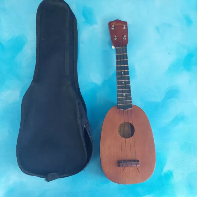 Vintage Pineapple Shape Koa Wood Hawaiian Made Ukulele SOPRANO(?) w/ CASE Vintage Pineapple Shape Koa Wood Hawaiian Made Ukulele SOPRANO(?) w/ CASE