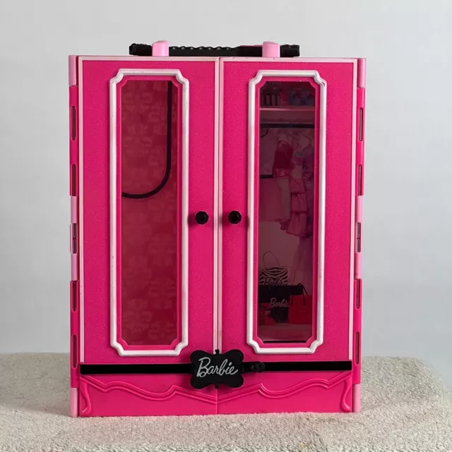 Mattel Barbie Fashionistas Ultimate Closet 2013 Pink & Black Toy BMB99