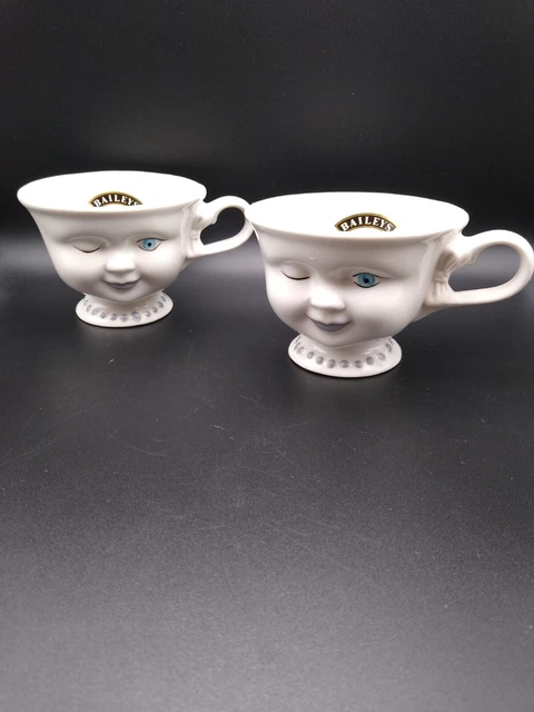 bailey's irish cream winking mug pair of 2 signed Helen Hunt Los Angeles Youth