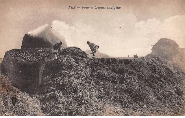 MAROC - SAN50080 - Fez - Four à briques indigène