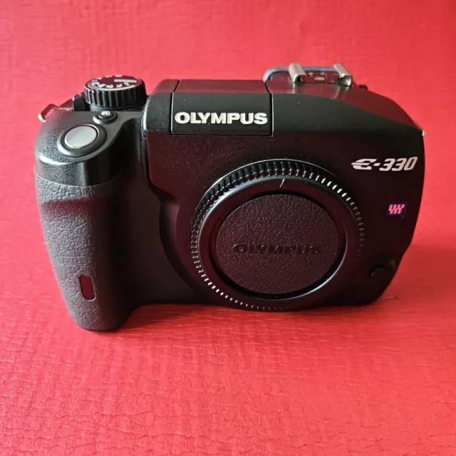 OLYMPUS E-330 Digital Kamera mit Tasche  E 330 inkl. Zubehörpaket