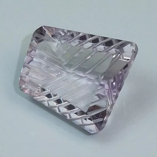 S1 Einzigartiger Aufwendiger Schliff !!! Zart Flieder  Amethyst 6,0 Ct Vvs