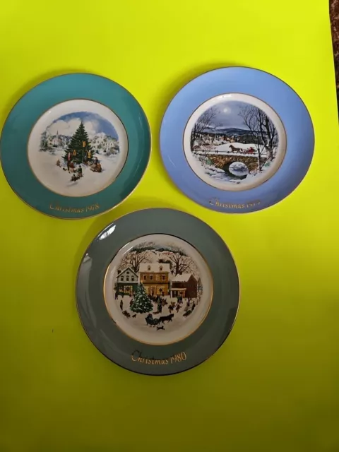 Avon 'Christmas Memories' Series Set of 3 Collector Plates 22K Gold Trim 1978-80