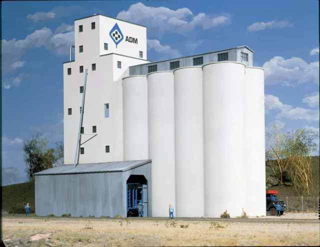 Walthers Cornerstone HO ADM Concrete Grain Elevator Kit 933-3022