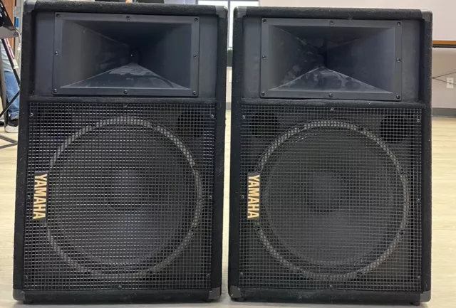 [2PC] Yamaha SM15V Club Series Wedge Monitor / PA Speaker Good Working Condition