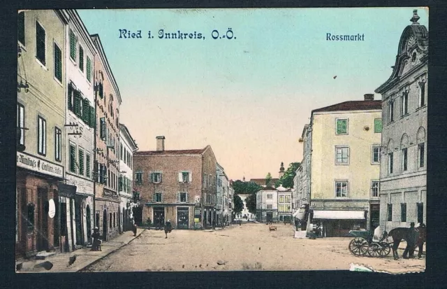 AK Farb Litho Ried im Innkreis -Rossmarkt mit Leute u. Pferdekutsche   ca.1900