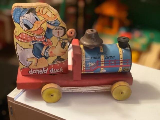 Vintage 1941 Fisher-Price Donald Duck-Choo Choo No.450 Wooden Pull Toy