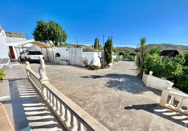 Modern 2 bed 2 Bath Country Villa House, Amazing Views, Pool, 1084m plot, Garage 3