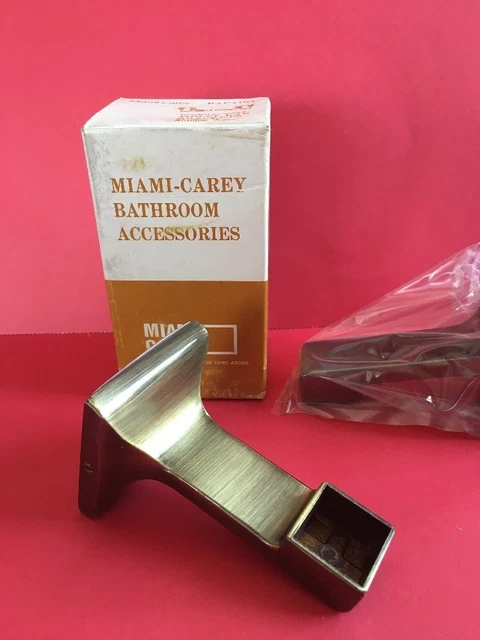 New Old Stock Vintage Miami Carey Towel Bar Brackets Antique Brass 3/4" Nice