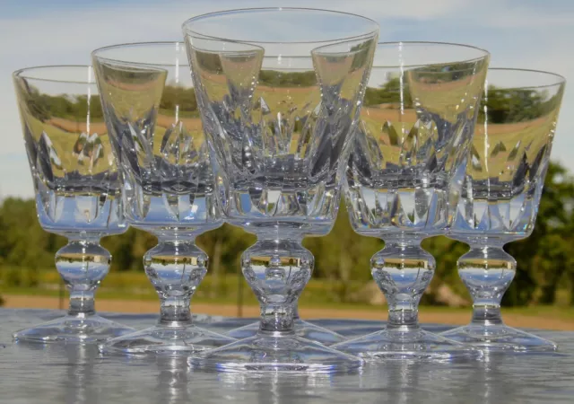 Saint Louis - Service de 6 verres à vin blanc en cristal, modèle Jersey. H. 11,3