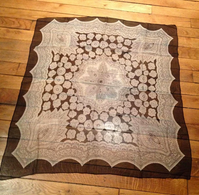 Foulard Vintage Kevser Noir Et Blanc - Motif Fleuri - Polyester, Fabriqué En France