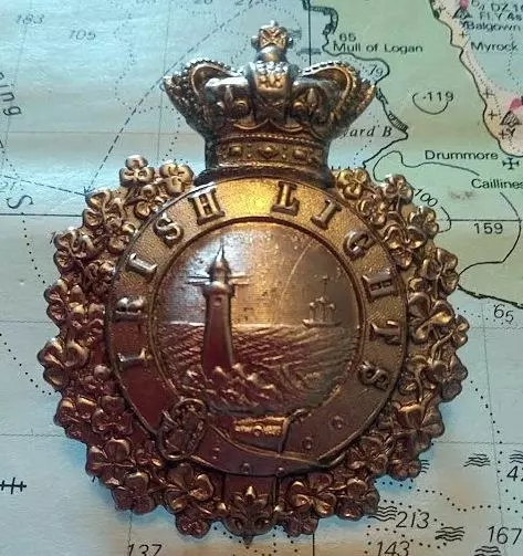 Vintage Nickel Metal Irish Lights Lighthouse Keepers Victoria Crown Cap Badge bz