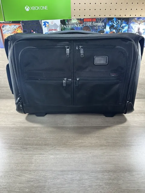 TUMI classic Alpha 2 wheel black carry-on garment bag luggage Suit Bag & Hanger