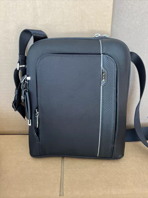 TUMI ARRIVÉ Olten Crossbody Bag Black 025503030 Black Authentic $525