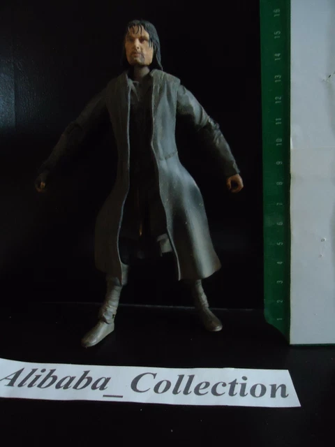 Lot Figurines Le Seigneur Des Anneaux Marvel – édition 2001 (occasion)