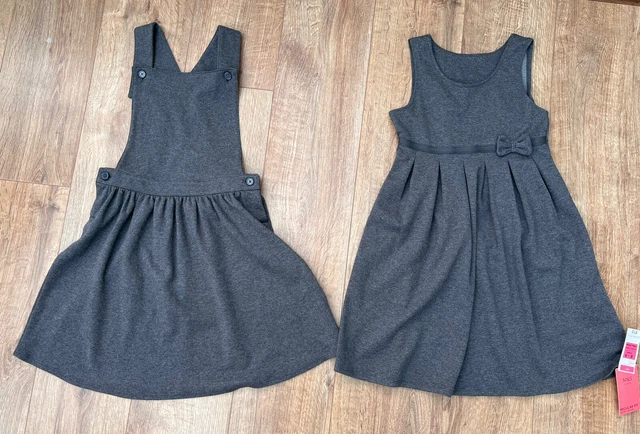 2x M&S Uniforme Scuola Grigia Jersey Pinafore Dungaree Abiti Età 8-9 anni