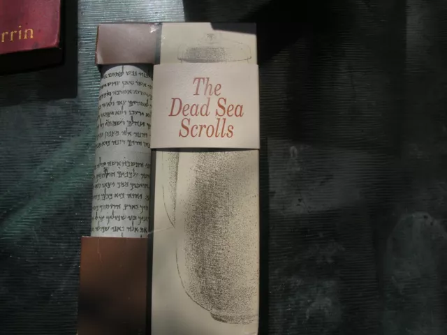 The DEAD SEA SCROLLS Replica: One Scroll Jar Booklet - Israel Museum Jerusalem