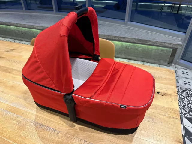 Thule Sleek Bassinet - Energy Red
