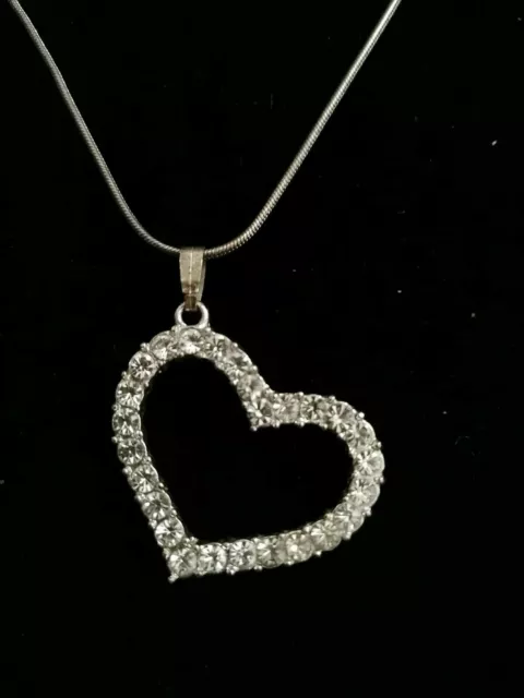 LOTTO PARURE CUORE STRASS argento: collana, bracciale, spilla, orecchini, anello 3