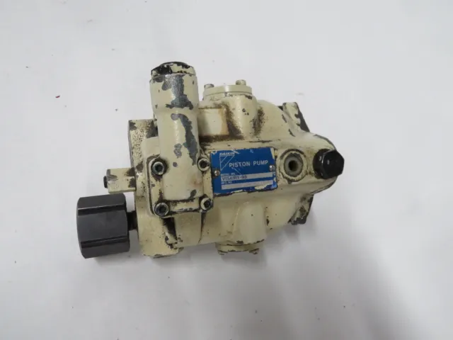 Daikin V15A1RY-95 Piston Pump 1.3cm In 2cm Out Metal USED