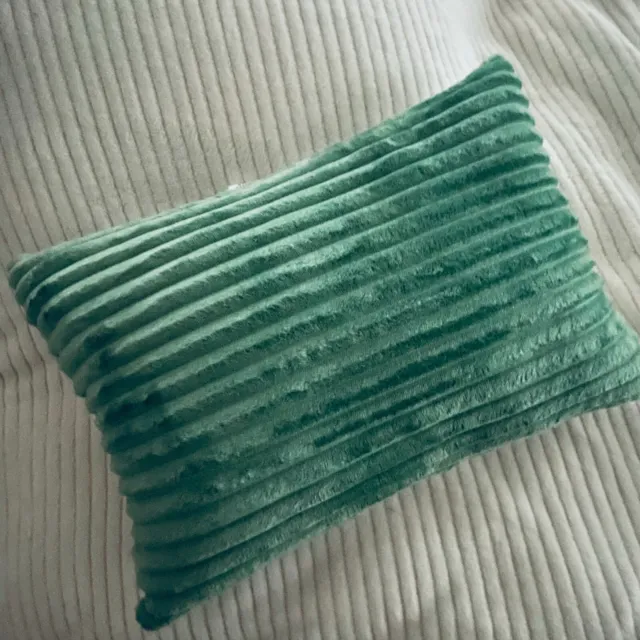 Oblong Cut Plush Decorative 20"x14" Throw Pillow Crisp Green NEW