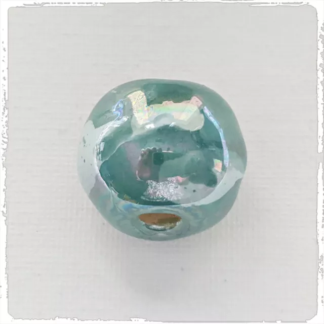 KAZURI  MACRAME BEADS -  round - green & white with splash pattern - MOP finish