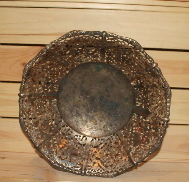 Vintage ornate floral metal mesh bowl
