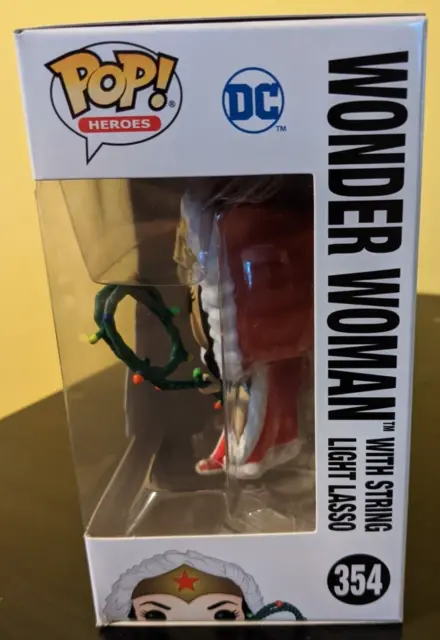 Funko Pop DC Super Heroes Wonder Woman With String Light Lasso (Christmas) #354 2