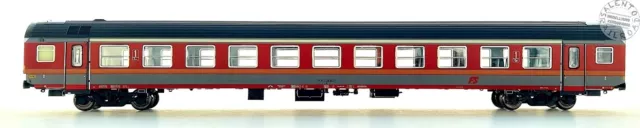 VITRAINS 3277 carrozza FS MDVE livrea di origine con logo inclinato di Epoca IV