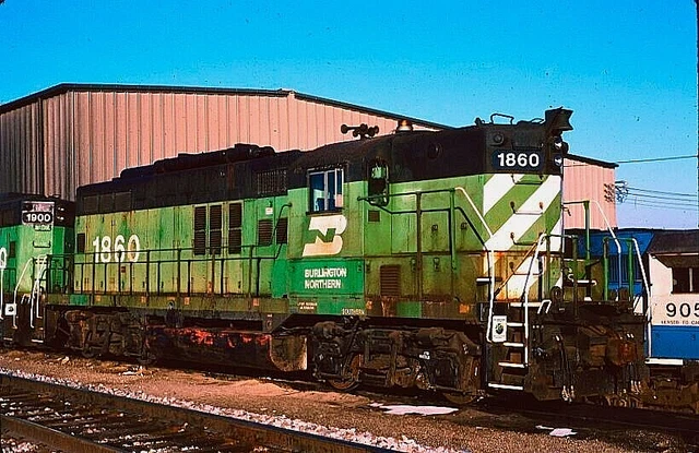 Original Kodachrome Slide Burlington Northern Gp-9 #1860 Kansas City 10/22/90