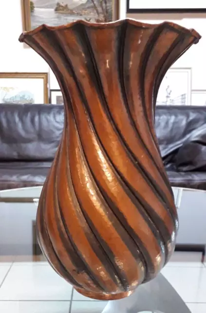 GROSSE DESIGNER VASE KUPFER VASE EGIDIO CASAGRANDE ITALIEN UM 1950 HÖHE 34 cm