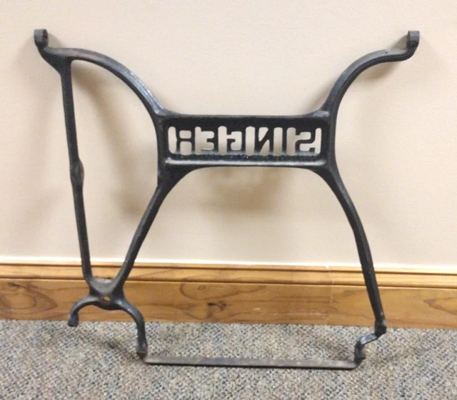 ANTIQUE SINGER SEWING Machine Treadle Base Cast Iron Center Bracket ...