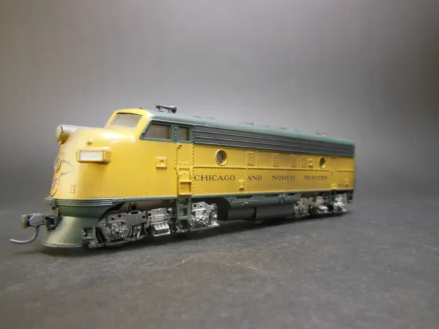 Ho Scale Athearn Chicago And North Western F7A Locomotive Weathered