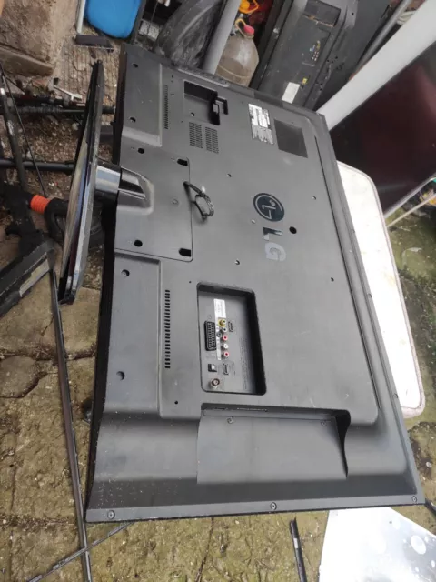 LG 42ln5400 Vends Toutes Pièces Au Détail Ou Lot ,Écran Cassé
