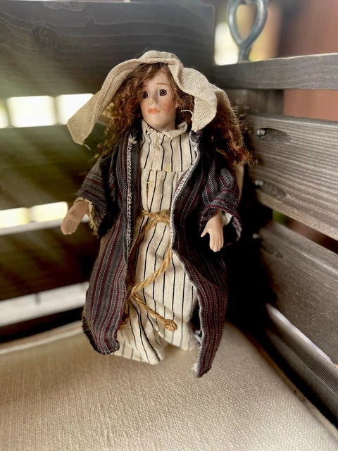 Paradise Galleries Treasury Collection Christmas Nativity The Shepard Porcelain