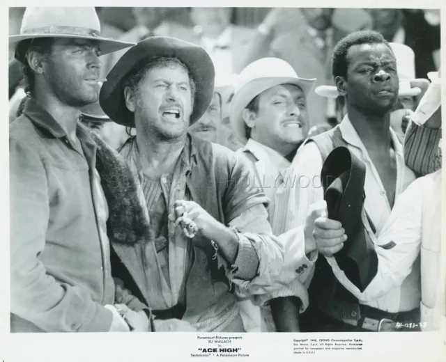 Terence Hill  Eli Wallach Il Quattro Dell'ave Maria  1968 Photo Original  #33