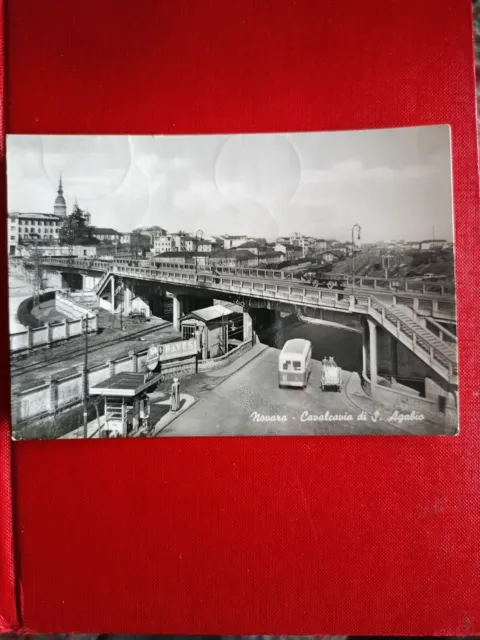 Cartolina Novara - Cavalcavia Di S. Agabio Animata Distributore - Viaggiata 1955