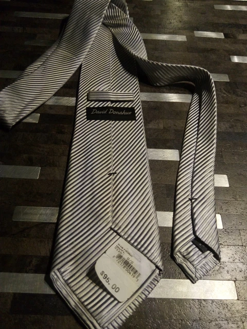 DAVID DONAHUE TIE 100% SILK SILVER WHITE STRIPE HAND MADE USA w/ TAG.