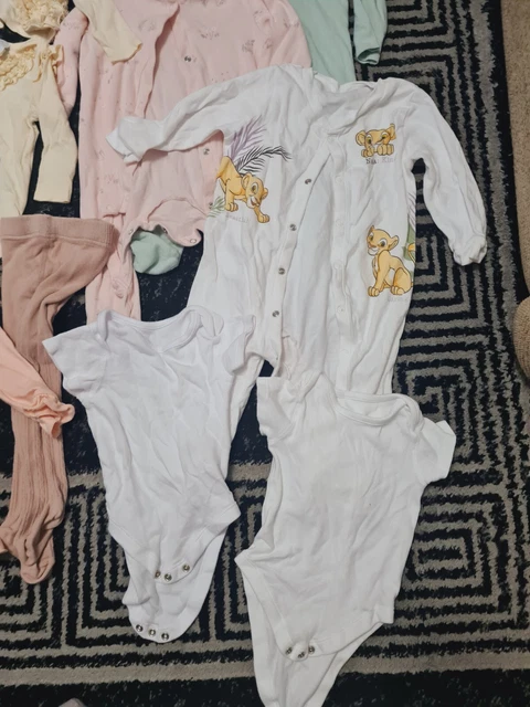 #C66 Enorme pacchetto di vestiti per bambina 6-9 mesi NEXT GEORGE DISNEY ZARA PRIMAR 2