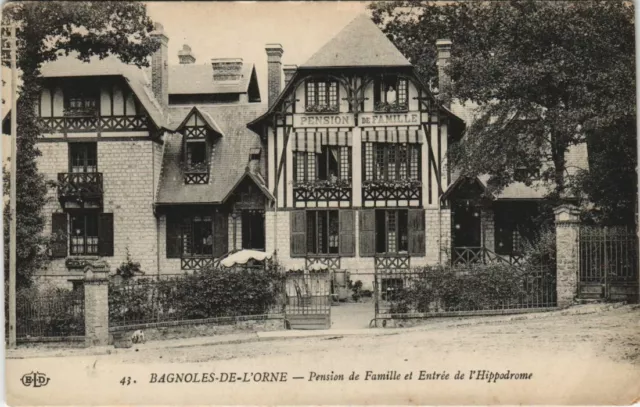 CPA BAGNOLES-de-l'ORNE-Family Pension and Racecourse Entrance (29750)
