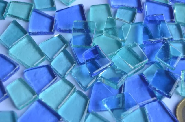 100g Glas Mosaiksteine unregelm. transparent Blaumix ca. 40 St.