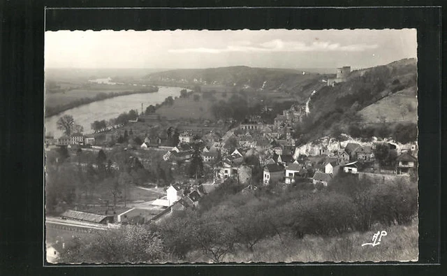 CPA La Roche-Guyon, Vue générale et Vallée de la Seine vers Bonnières