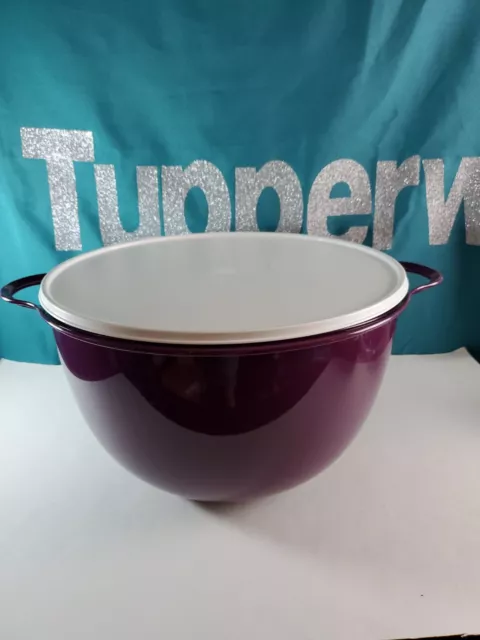 Tupperware Thatsa Bowl JUMBO 59 Cup Capacity Fuchsia Pink Color White Seal  New
