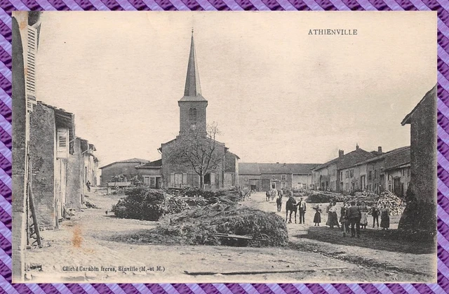ATHIENVILLE - l'eglise et la place