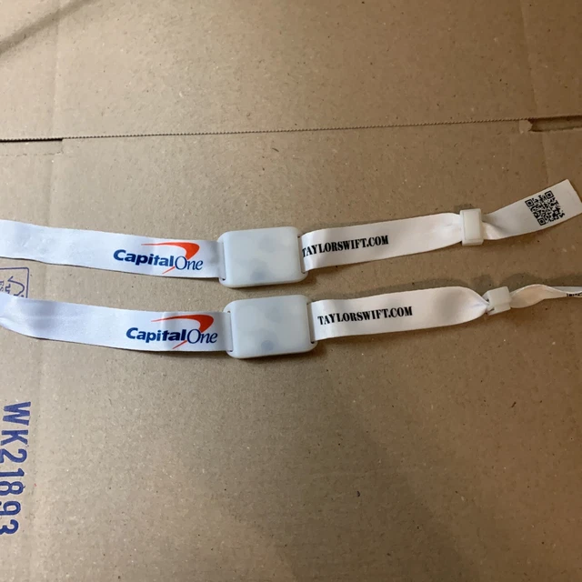 TAYLOR SWIFT THE Eras Tour Light Up Concert Bracelet Capital One (2